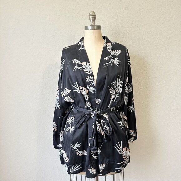 LUNYA Washable Silk Robe Black Palm Leaves Print Satin Long Sleeve - Picture 1 of 13